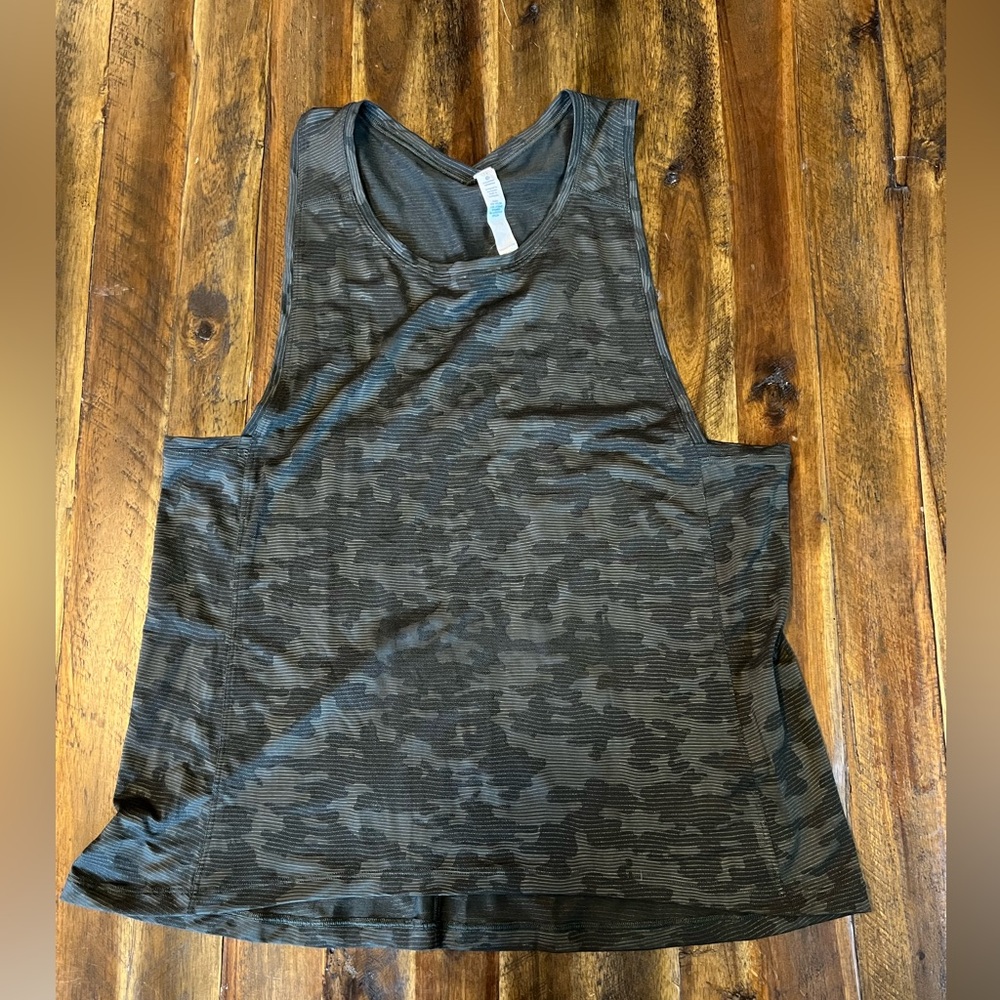 Lululemon Run For Days Tank in a Heritage Camo